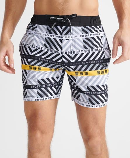 Superdry Sport 21 surfeshorts med heldekkende trykk