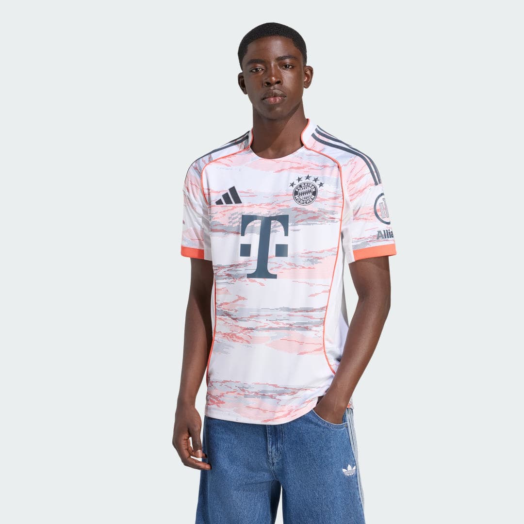 Adidas FC Bayern 25/26 Bortetrøye
