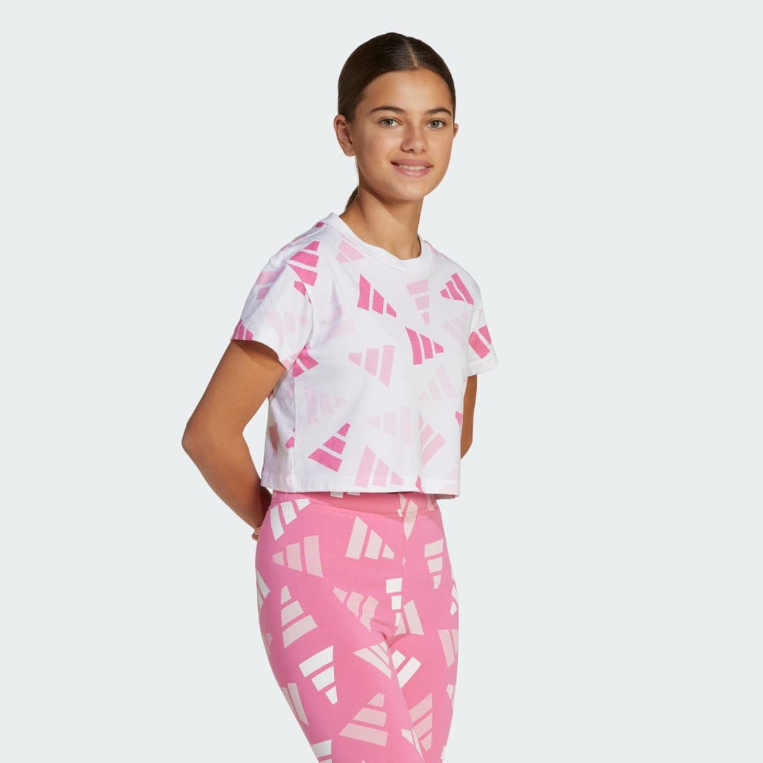 Seasonal Essentials Logo Celebration Crop T-skjorte