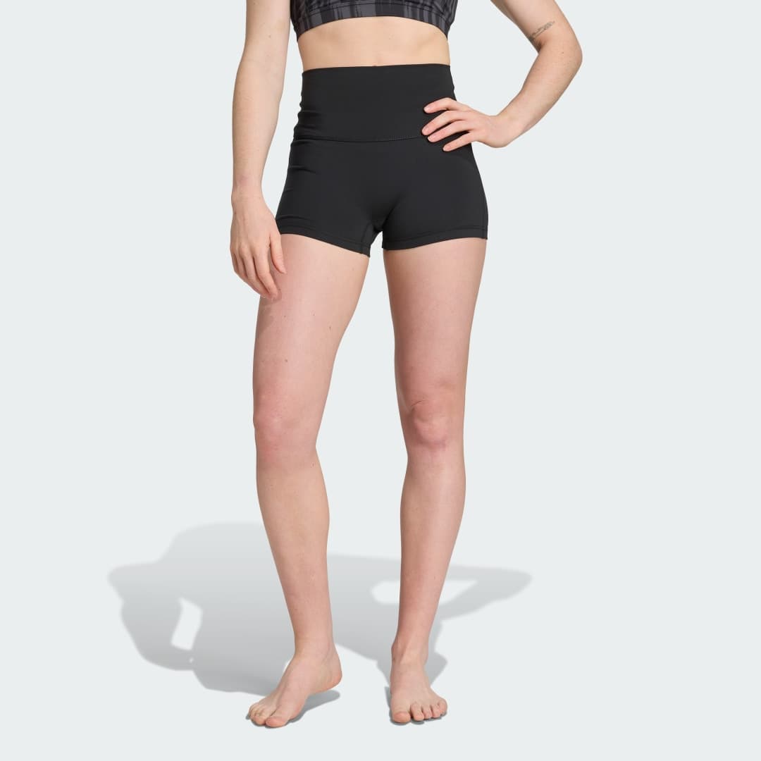 All-Me Sculpt Booty Short Tights