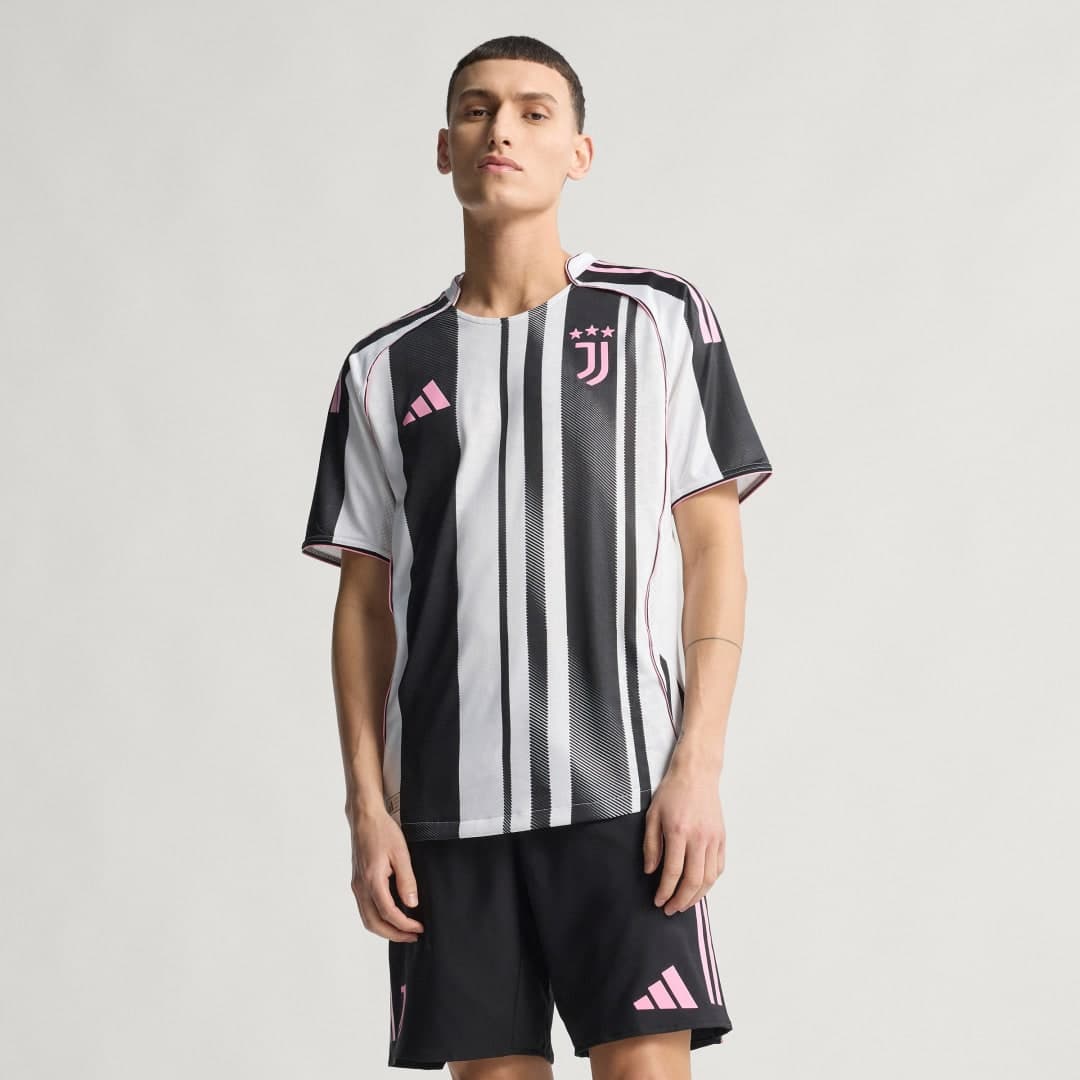 Adidas Juventus 25/26 Authentic Hjemmetrøye