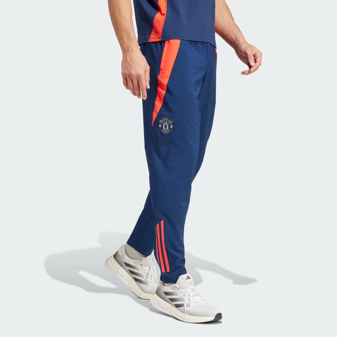 Manchester United Tiro 24 Presentation Tracksuit Bottoms