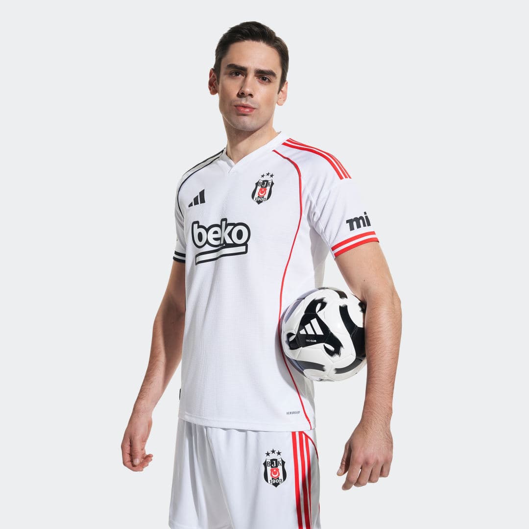 Adidas Beşiktaş JK 25/26 Hjemmetrøye