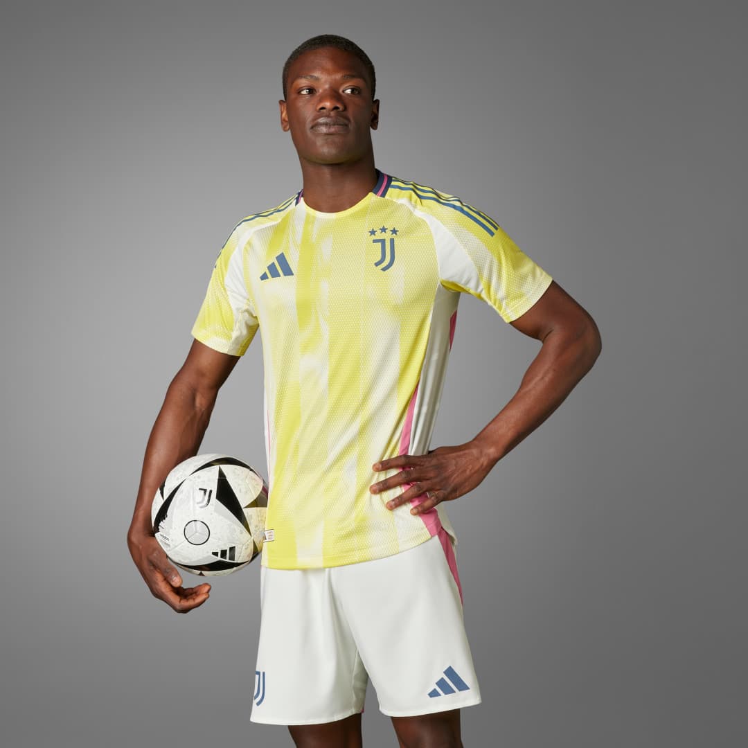 Adidas Juventus 24/25 Authentic Bortetrøye