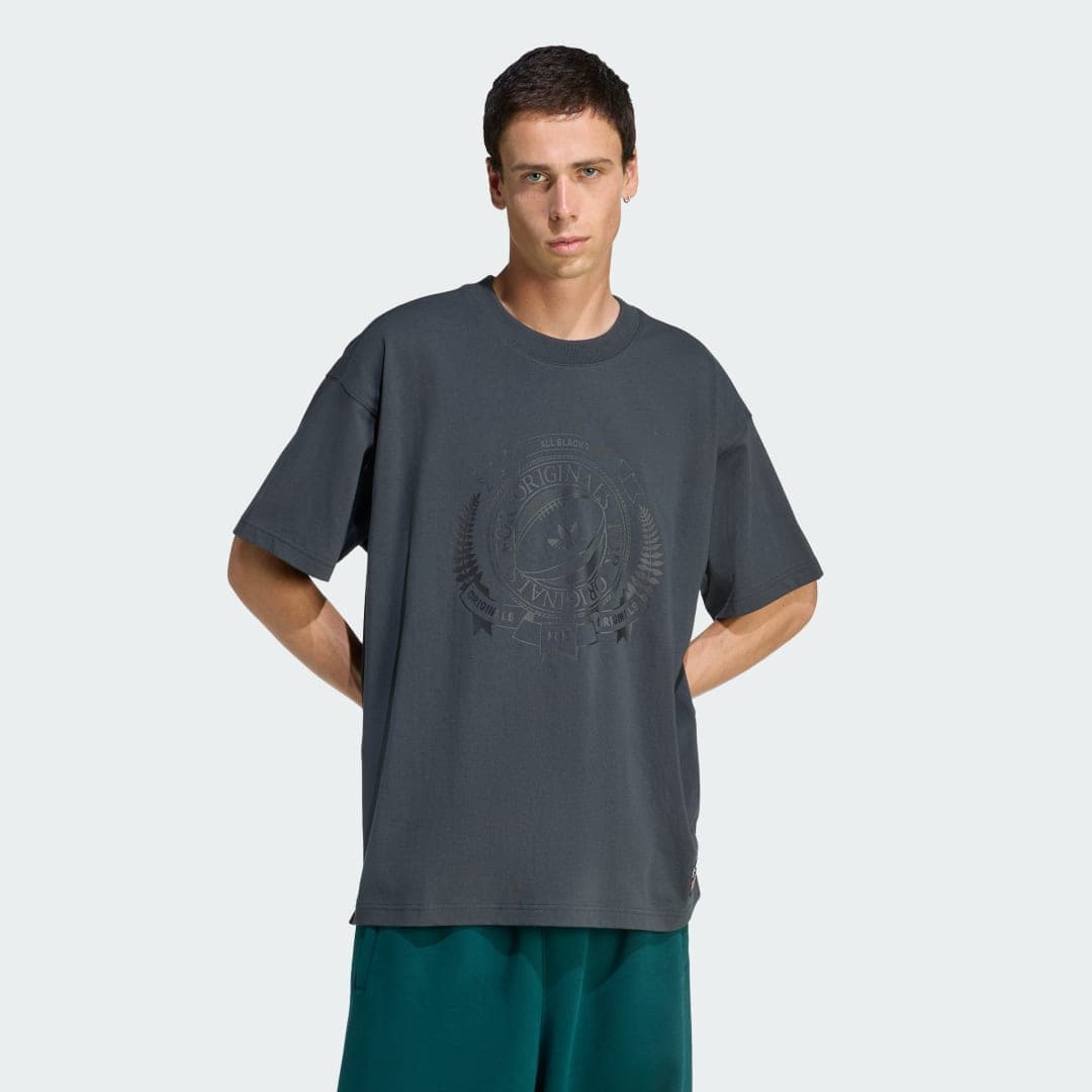 ADIDAS ORIGINALS & ALL BLACKS LOOSE GRAPHIC SS T-SKJORTE