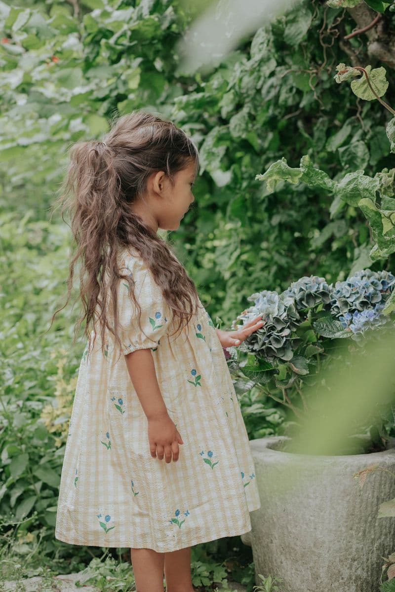 Fliink Agnes Flower Kjole Gul Rutete (122 / 7 år)